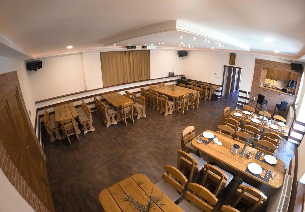 Buzás Pince Vendégház Ecséd Exterior foto